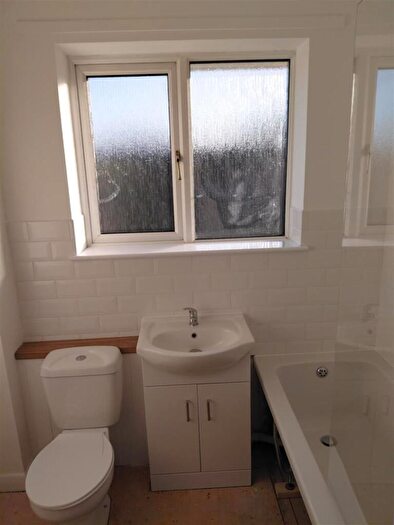 Semi-Detached House To Rent In Pembroke Green, Malmesbury, SN16