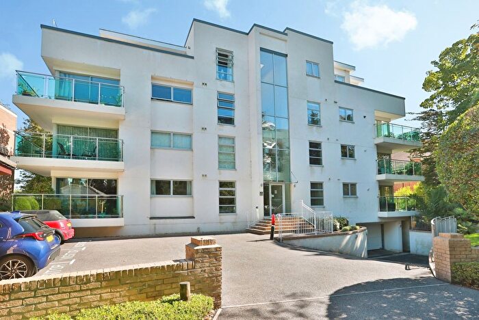 2 Bedroom Flat To Rent In Seldown Road, Poole, Dorset, BH15