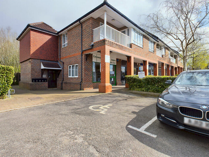 2 Bedroom Apartment To Rent In Bartholomew Way, Horsham, RH12