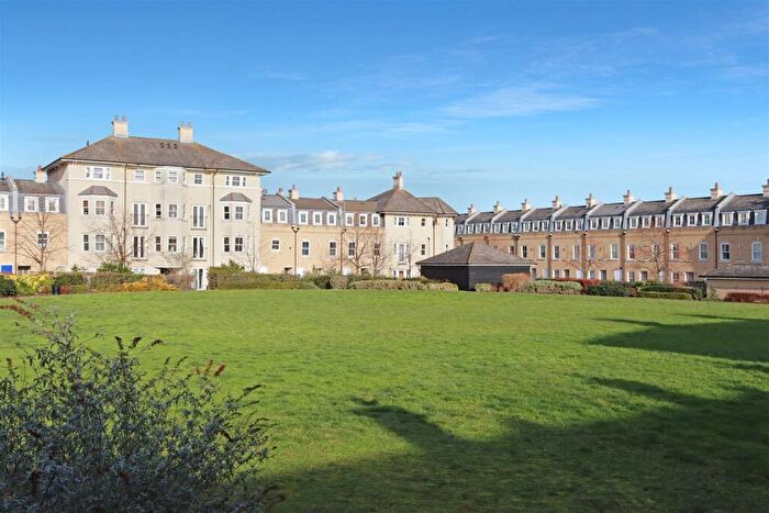 2 Bedroom Flat For Sale In St. Matthews Gardens, Cambridge, CB1