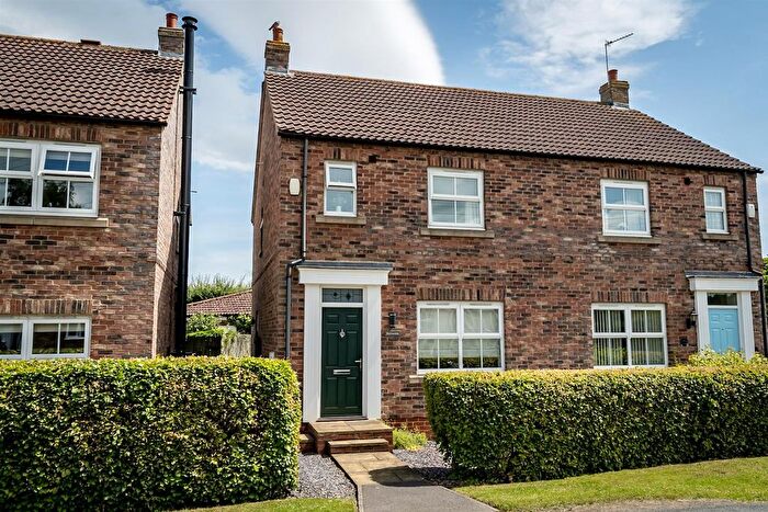 3 Bedroom Semi-Detached House For Sale In Moor End, Kelfield, York, YO19