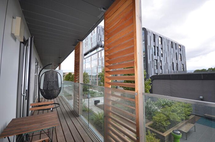 2 Bedroom Flat To Rent In Harper Studios Love Lane, SE18