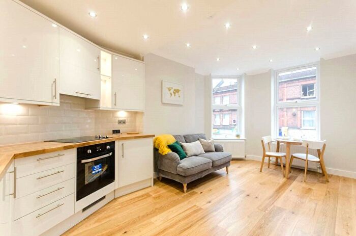 2 Bedroom Apartment To Rent In High Road, Willesden, London, NW10