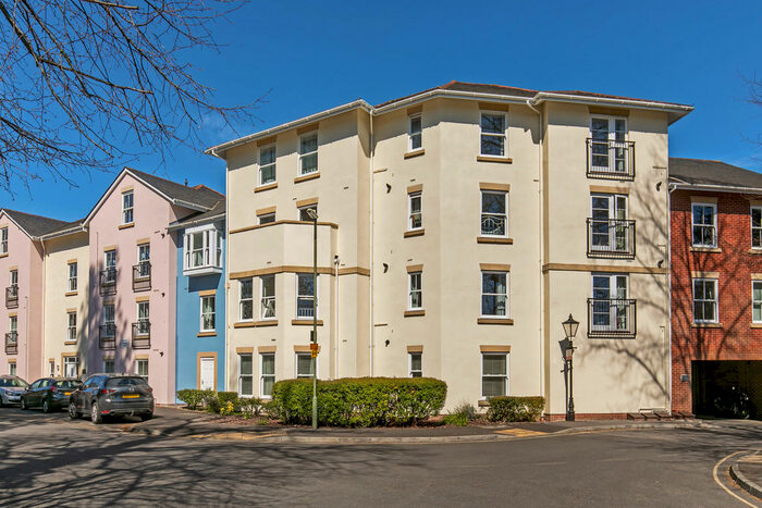 2 Bedroom Apartment To Rent In Winton Close, Winchester, SO22