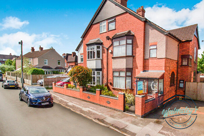 5 Bedroom Semi-Detached House For Sale In Osborne Road, Earlsdon, Coventry, CV5