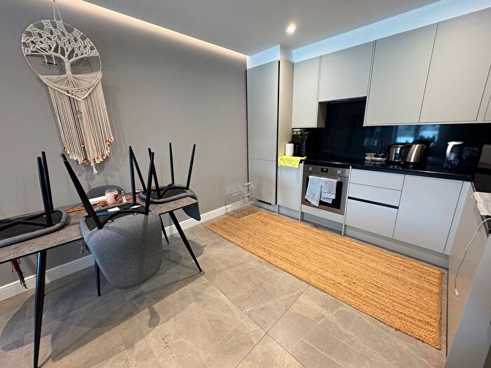 2 Bedroom Flat To Rent In Springbook Court, London, NW9