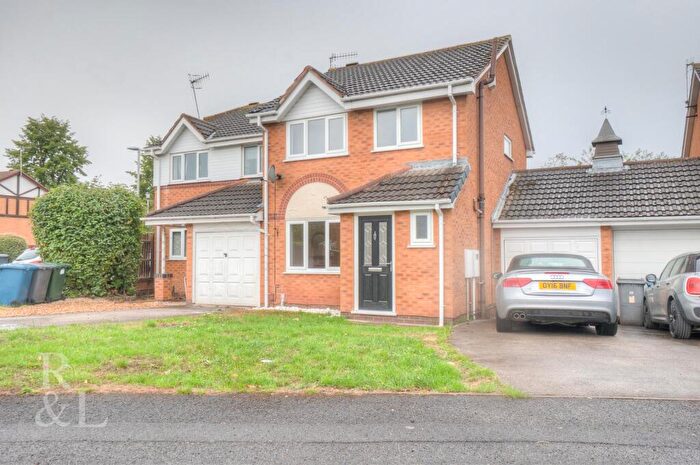 3 Bedroom Semi-Detached House To Rent In Parkstone Close, West Bridgford, Nottingham, NG2