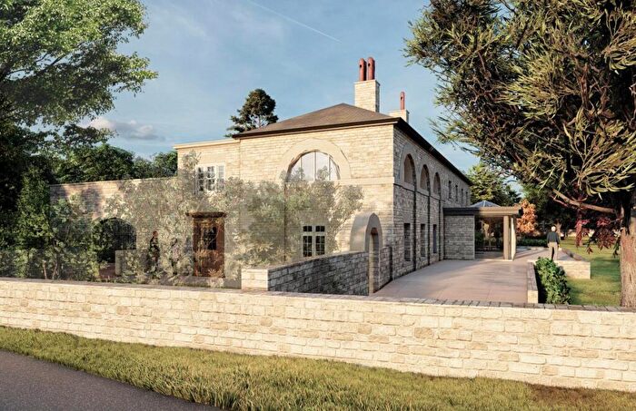 6 Bedroom Detached House For Sale In The Avenue, Harewood, LS17