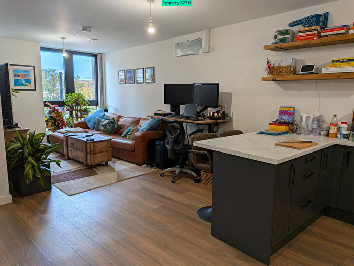 1 Bedroom Flat For Sale In Emery Way, London, E1W