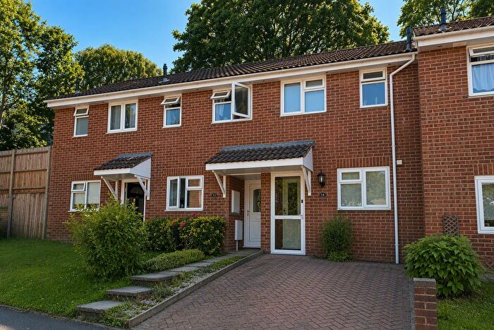 2 Bedroom End Of Terrace House To Rent In Vine Coppice, Waterlooville, Hampshire, PO7
