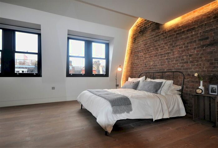 2 Bedroom Flat To Rent In Great Titchfield Street, Fitzrovia, W1W