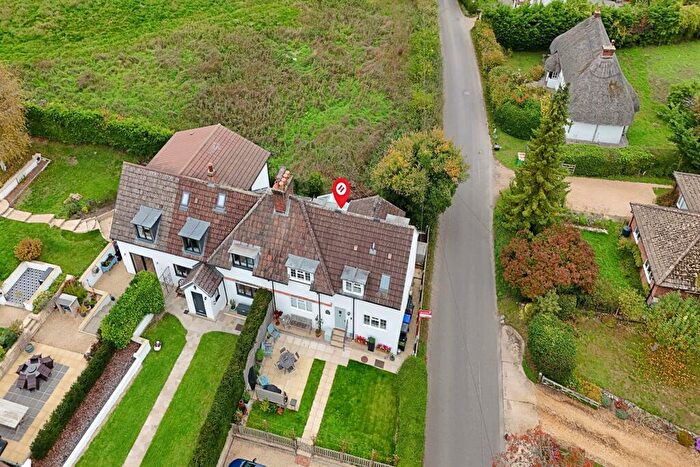 3 Bedroom Semi-Detached House For Sale In Winterslow, SP5