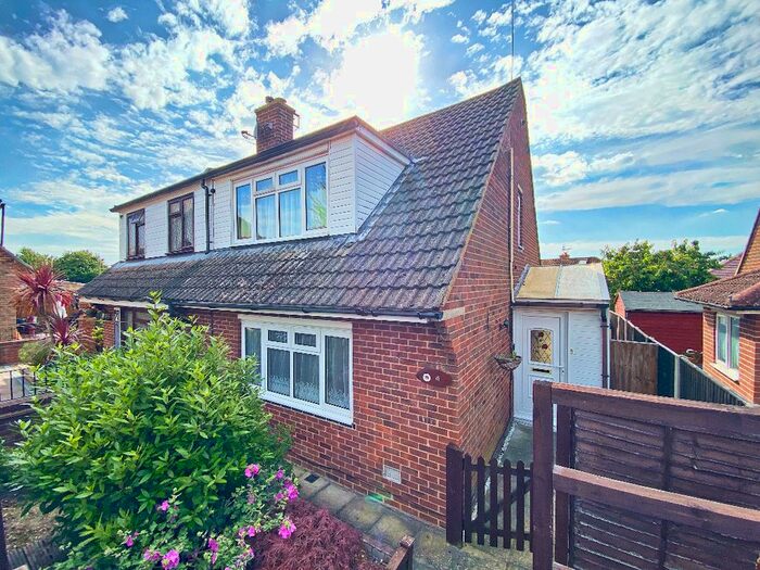 3 Bedroom Semi-Detached House To Rent In Churchill Close, Farnborough, GU14