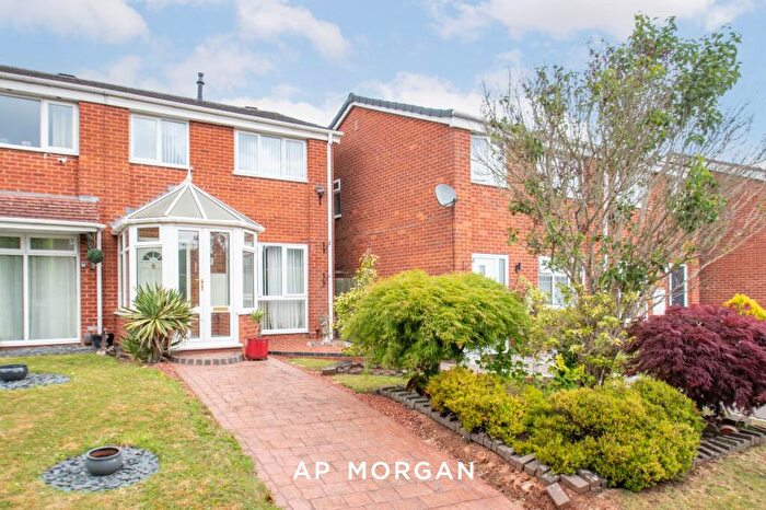 2 Bedroom End Of Terrace House For Sale In Gaydon Close, Lodge Park, Redditch, Worcestershire, B98
