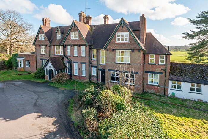 1 Bedroom Flat To Rent In Ends Place, Byfleets Lane, Warnham, Horsham, RH12