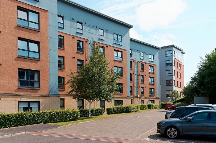 2 Bedroom Flat For Sale In / Abbey Place, Paisley, PA1