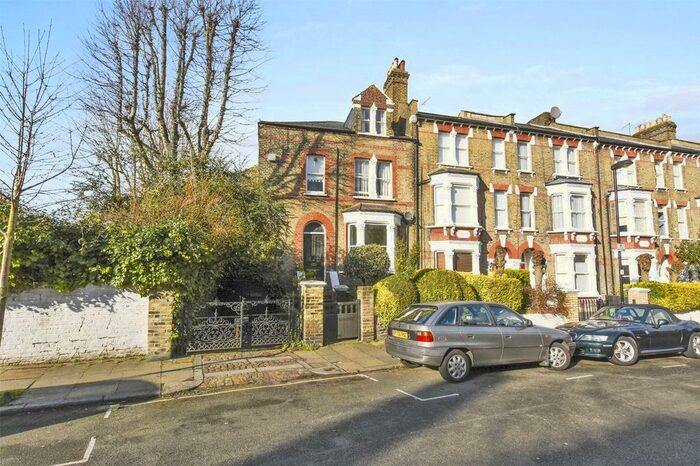 3 Bedroom Flat To Rent In Archibald Road, Tufnell Park, London, N7