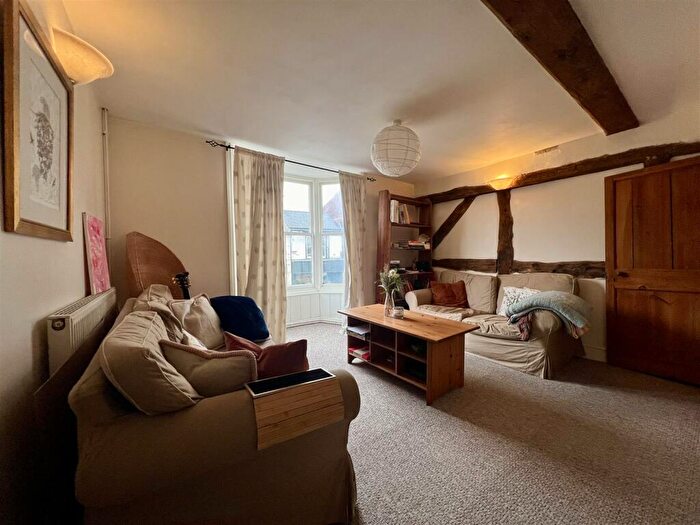 2 Bedroom Duplex For Sale In Wood Street, Stratford-Upon-Avon, CV37