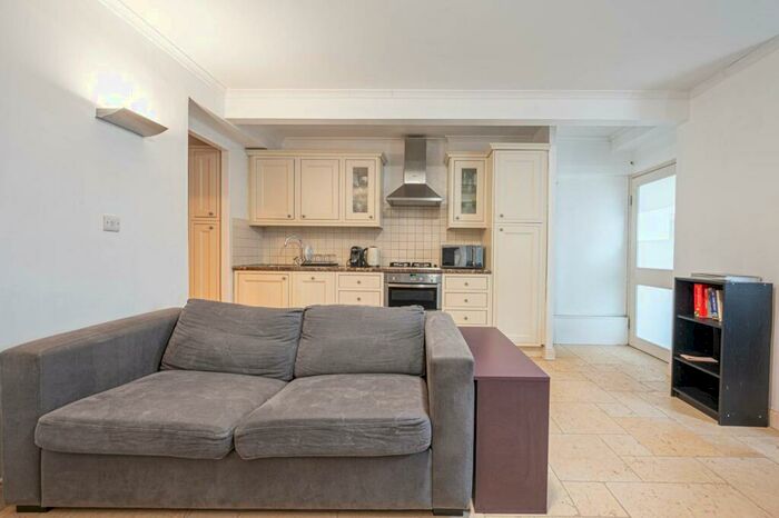 2 Bedroom Flat To Rent In Gayton Road, Hampstead, London, NW3