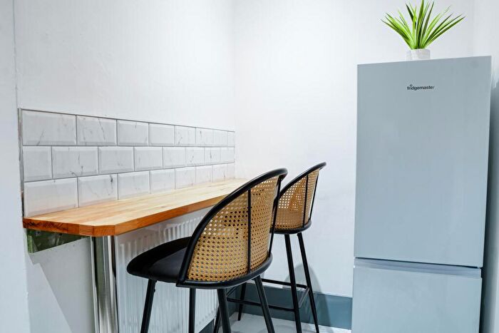 12 Bedroom House To Rent In Great Crosshall Street, Liverpool, L3