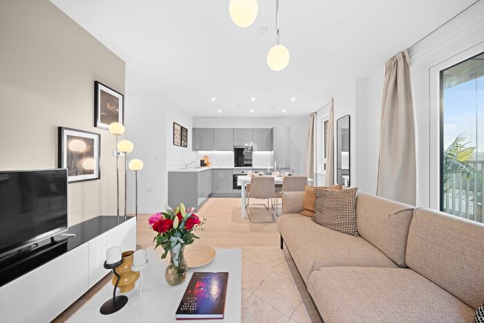 1 Bedroom Flat For Sale In Thames Road, London, E16