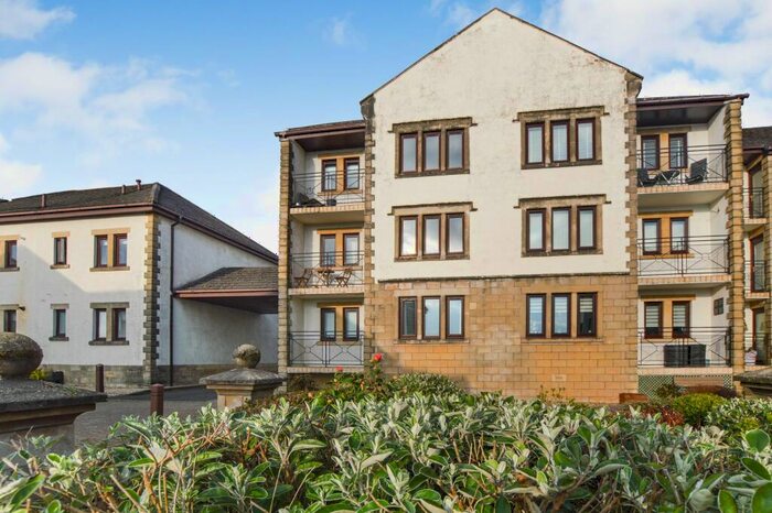 2 Bedroom Flat For Sale In Bowen Craig, Largs, KA30