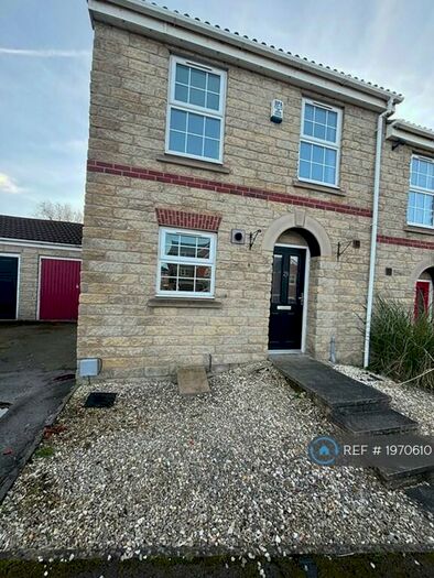 3 Bedroom Semi-Detached House To Rent In Barnsley, Barnsley, S72