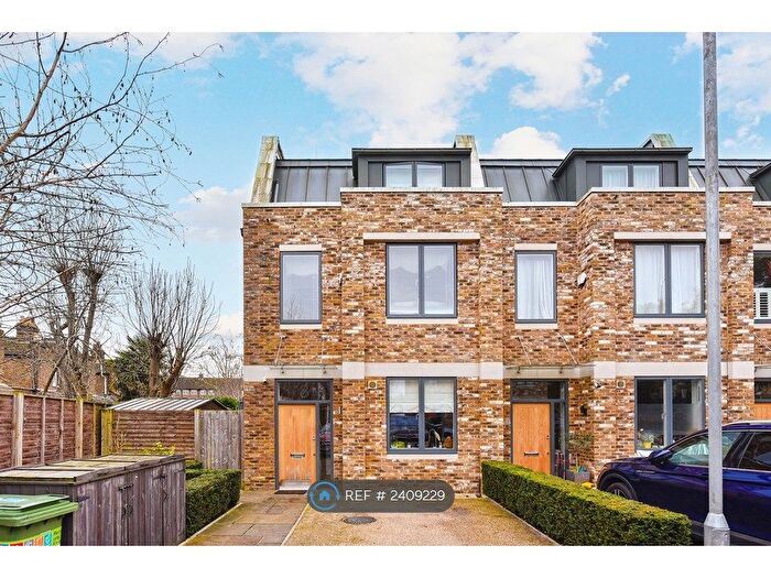 3 Bedroom End Of Terrace House To Rent In Wellsborough Mews, London, SW20
