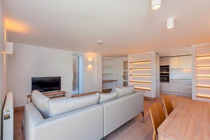 2 Bedroom Flat To Rent In Addison Road, Holland Park, W14