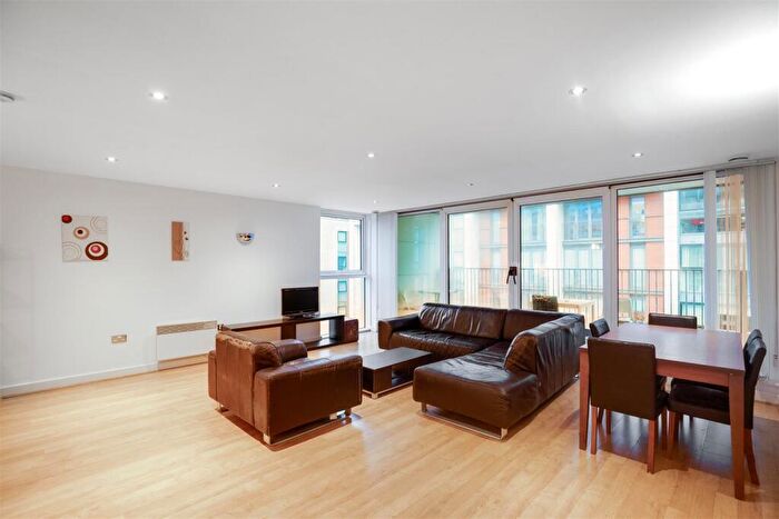 3 Bedroom Apartment To Rent In Marmara Apartments, Royal Victoria Dock, E16