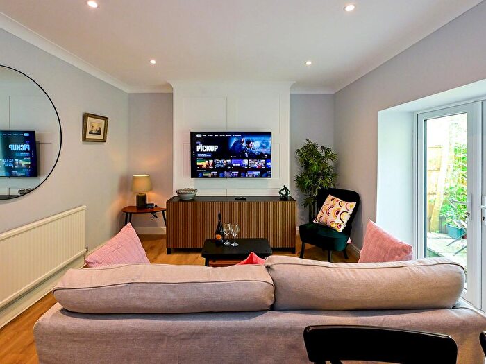 1 Bedroom Flat To Rent In Riverside, CF11