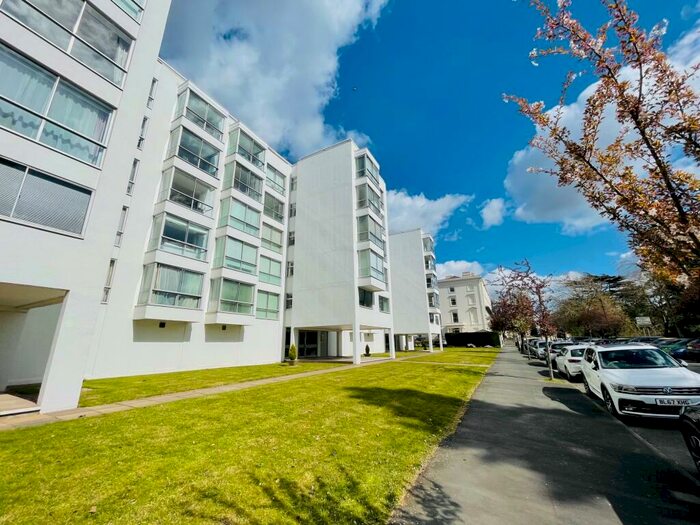 1 Bedroom Flat To Rent In Regency House, Leamington Spa, CV32