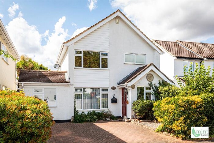 3 Bedroom Detached House For Sale In Coombe Drive, Row Town, KT15