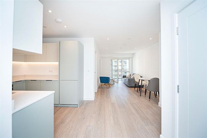 1 Bedroom Flat To Rent In Eden Place, Canning Town, London, E16