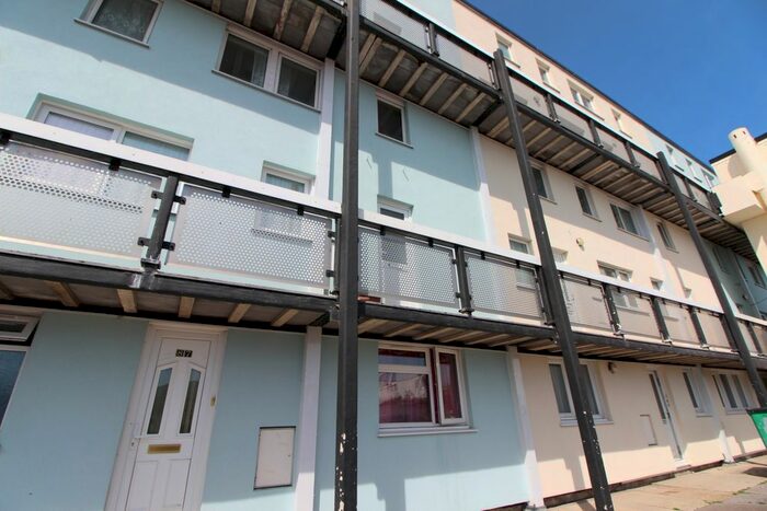 3 Bedroom Flat To Rent In Magennis Close, Gosport, PO13