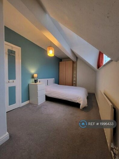 4 Bedroom Terraced House To Rent In Vickers Road, Sheffield, S5