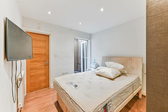 Studio To Rent In London Road, Thornton Heath, CR7