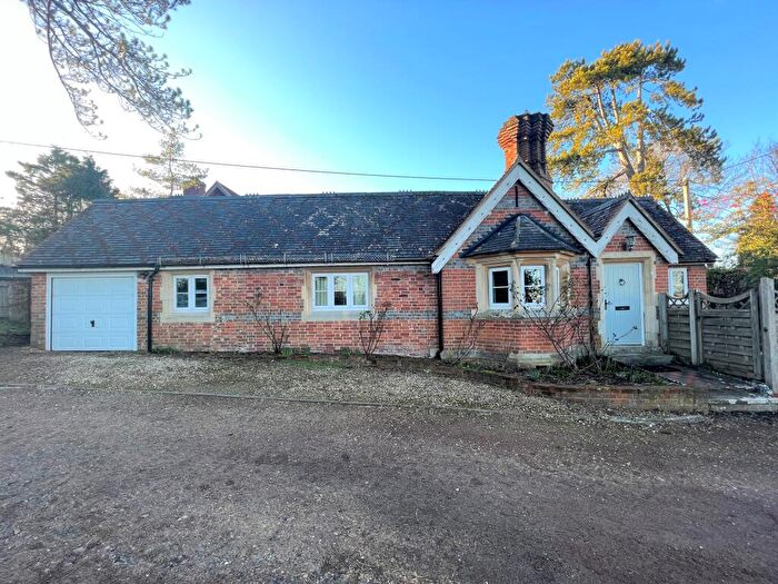3 Bedroom Bungalow To Rent In Reading Road, Upton, Didcot, OX11