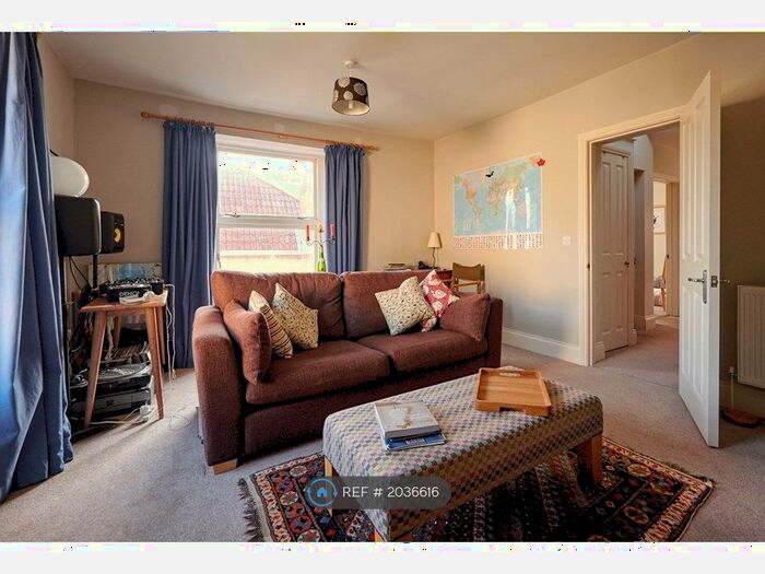 2 Bedroom Flat To Rent In Cotham Brow, Bristol, BS6