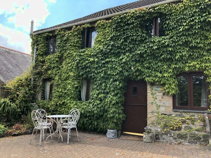 3 Bedroom Cottage To Rent In St. Mewan Lane, Trewoon, PL25