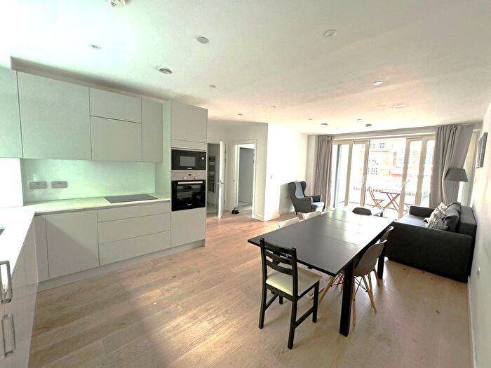 2 Bedroom Flat To Rent In Ferraro House, Walworth Road, London, SE17