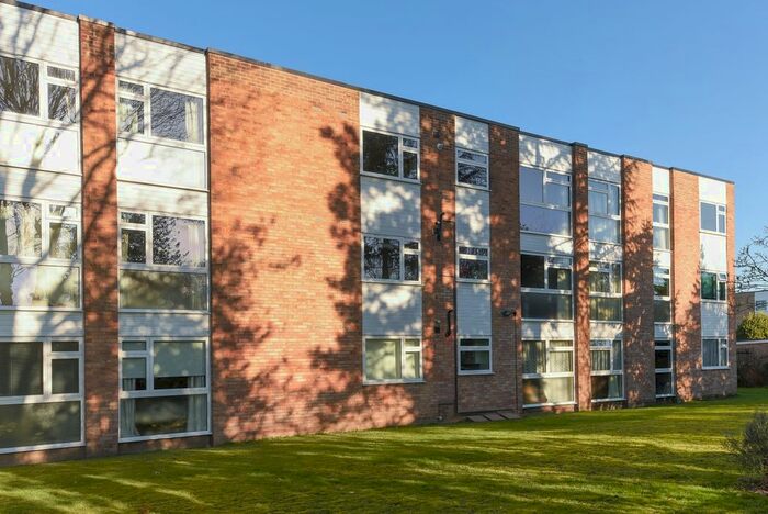 1 Bedroom Flat To Rent In St. Johns Park, London, SE3