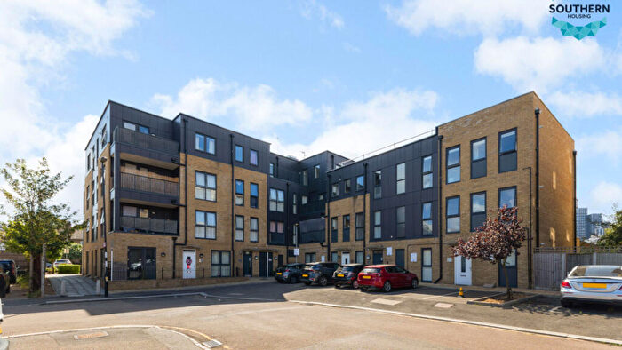 2 Bedroom Flat For Sale In Milton Avenue, Croydon, Surrey, CR0