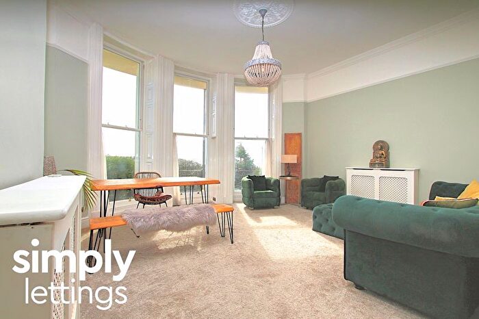 2 Bedroom Flat To Rent In Marine Parade, Brighton, BN2