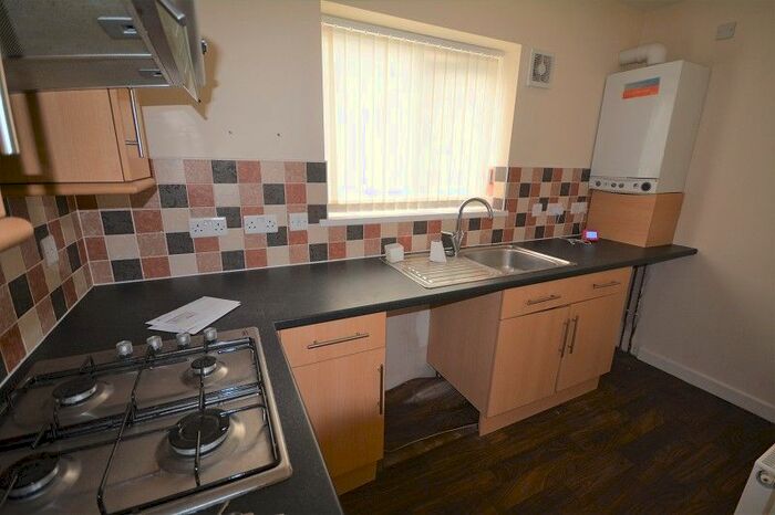 2 Bedroom Flat To Rent In Craigmuir Road, Splott, Cardiff CF24