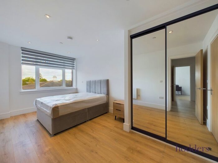 2 Bedroom Flat To Rent In Pyrcroft Road, Chertsey, Surrey, KT16