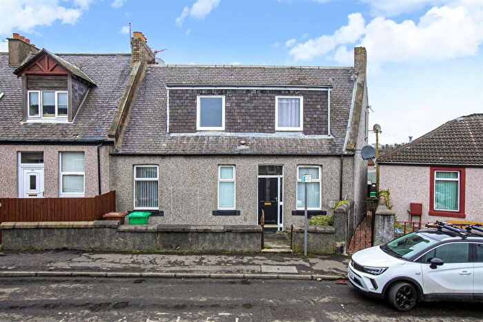 2 Bedroom Apartment For Sale In Dunfermline Road, Crossgates, KY4