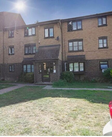 Studio To Rent In Grays, RM17