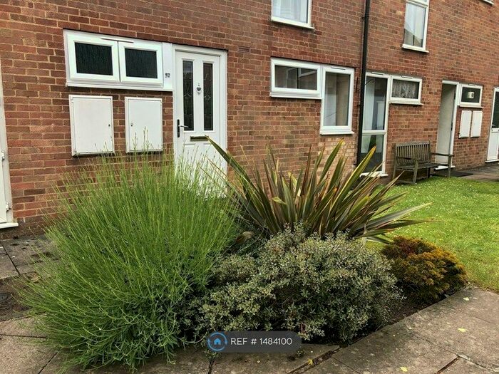 1 Bedroom Flat To Rent In De Freville Road, Great Shelford, Cambridge, CB22