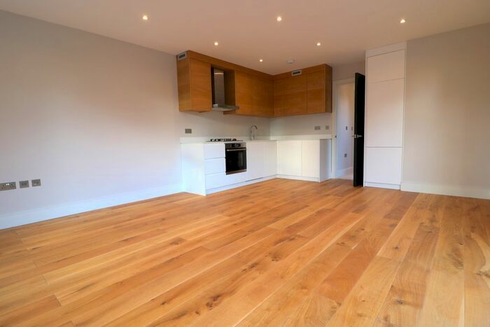 1 Bedroom Flat To Rent In Hastings Road, London, W13